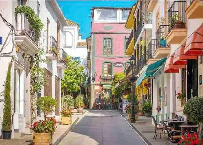 Urban Place In Close To With Pool And Garage *