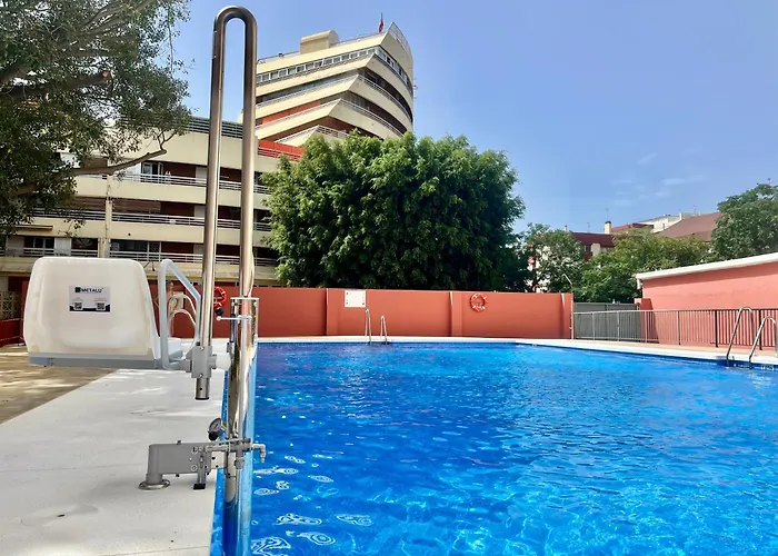 Urban Place In Close To With Pool And Garage Apartment
