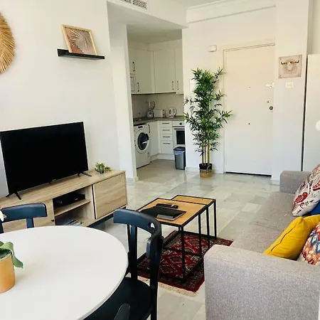 Urban Place In Close To With Pool And Garage Apartman *